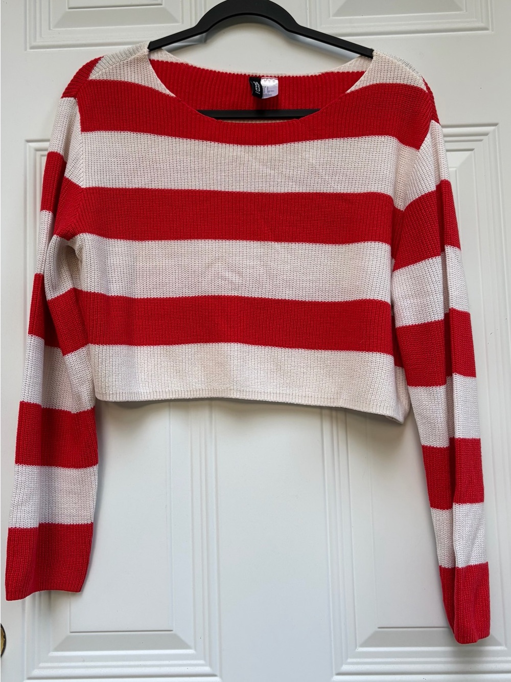 H&M Red and White Striped Cropped Sweater